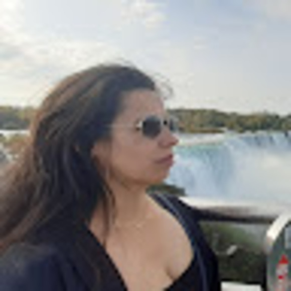 Meet your Posher, Daniela c santos - Picture 1 of 1